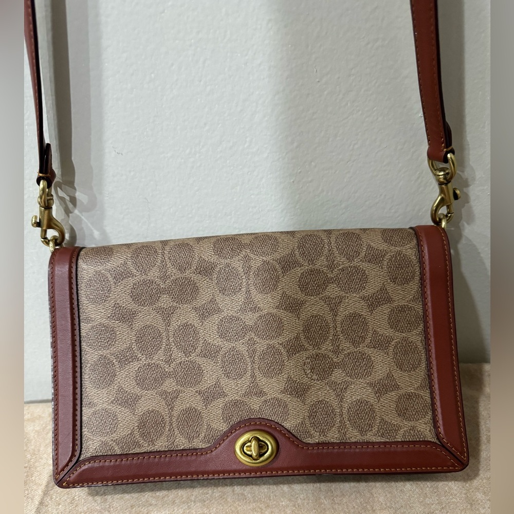 COACH Signature Riley Leather Shoulder / Crossbody / Clutch- Beige & Dark Brown
